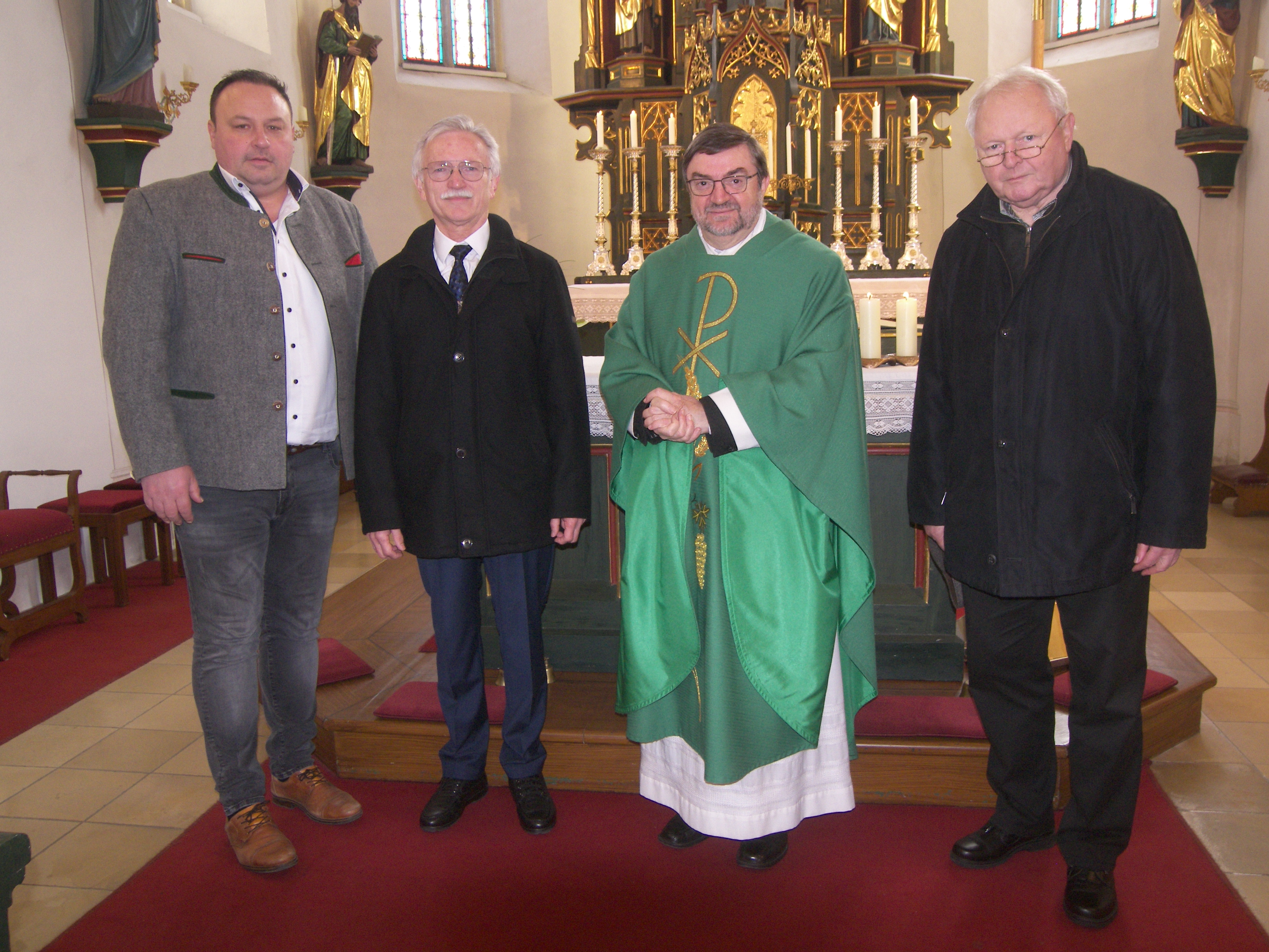 Pfarrei Mariaposching gratuliert Pfarrer Franz Wiesner