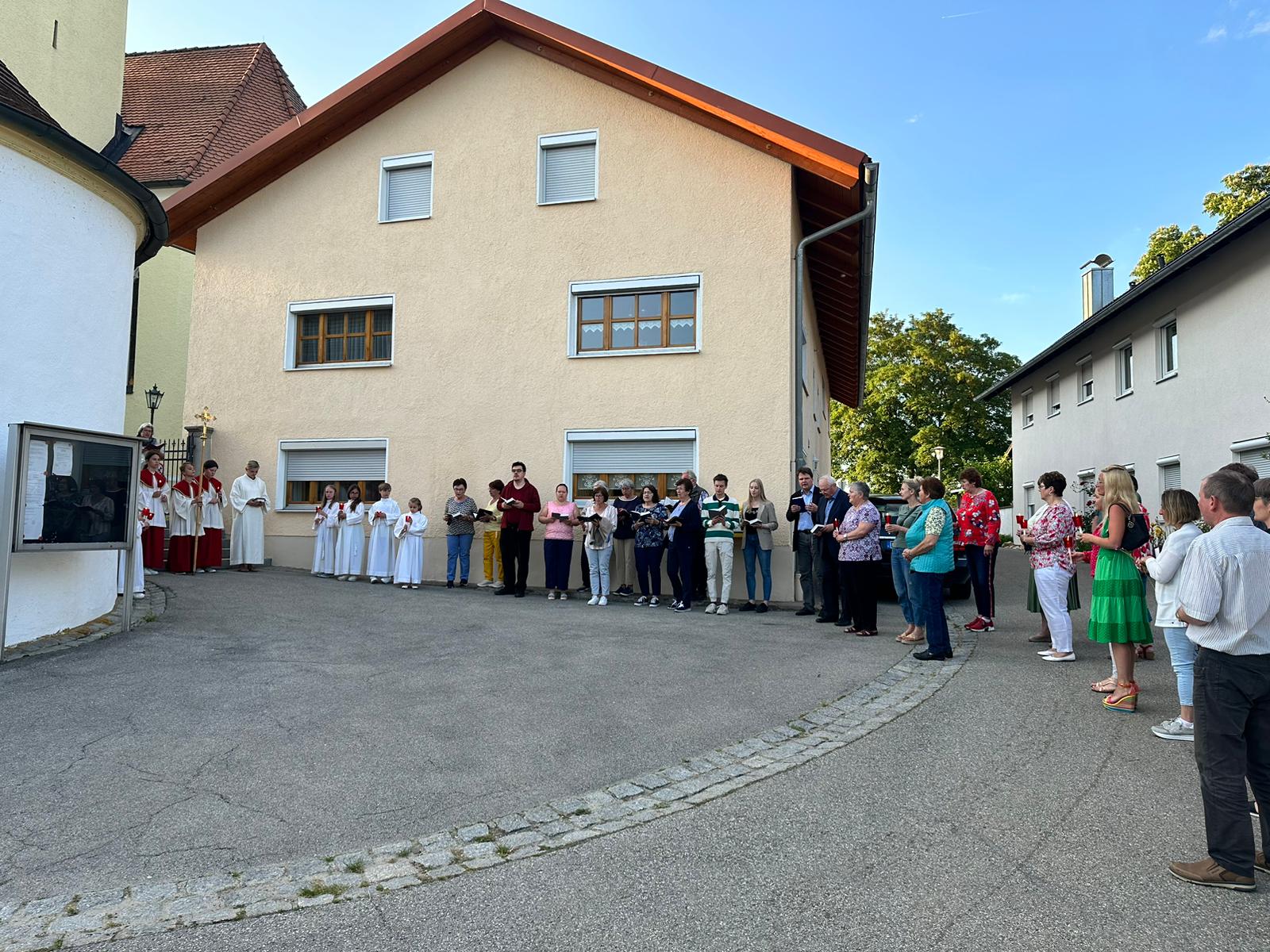 Leider haben wir keinen Alternativtext zu diesem Bild, aber wir arbeiten daran.